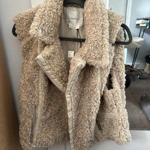 Anthropologie Cream Faux Fur Vest Size L - NWT